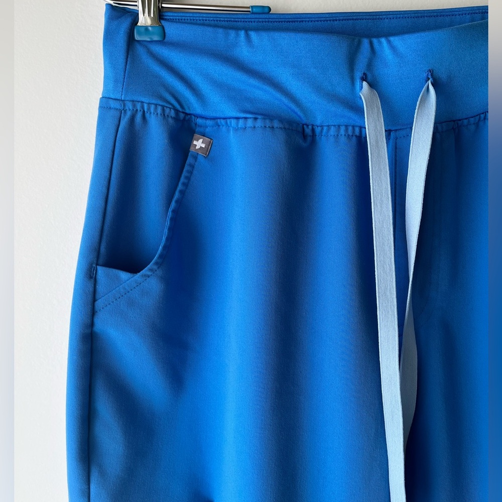 women's Capri Blue Zamora™ High Waisted - Petite Jogger Scrub Pants